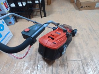 Nuovo tosaerba Einhell con 2 batterie