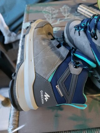 Botas de montaña talla 36. Decathlon