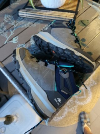 Botas de montaña talla 36. Decathlon