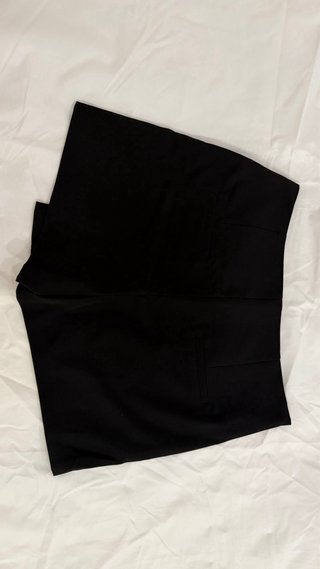 Falda pantalón negra con lazo