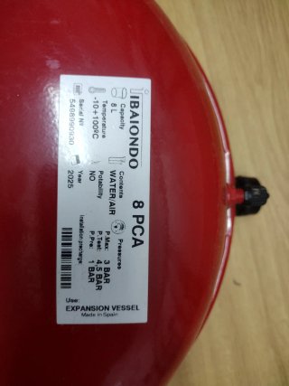 Vaso de Expansión IBAIONDO 8L Rojo