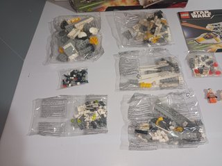 LEGO Star Wars Y-Wing Fighter 7658 Completo (LEED)