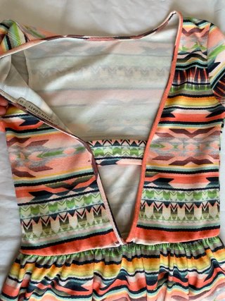 Mini vestido espalda abierta estampado