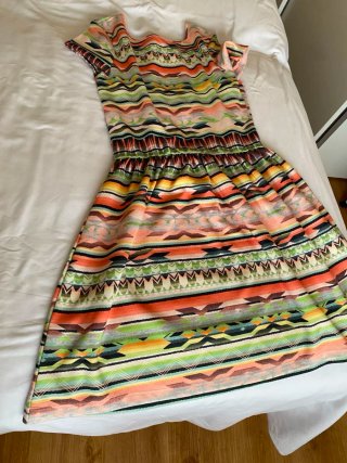 Mini vestido espalda abierta estampado