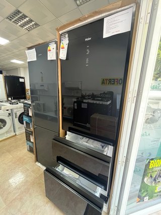 Frigorífico Haier Cristal Negro 70cm