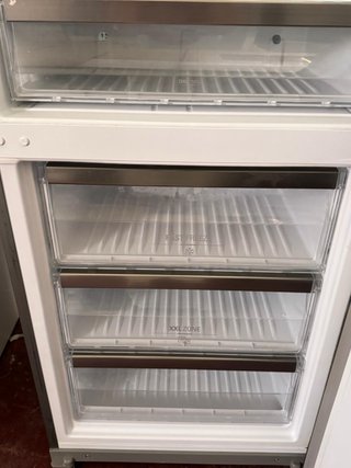 FRIGORÍFICO COMBI NO FROST HOTPOINT DE 70cm ANCHO