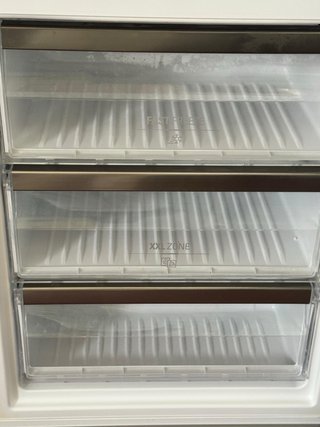FRIGORÍFICO COMBI NO FROST HOTPOINT DE 70cm ANCHO