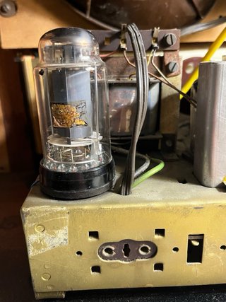 Grundig Type 3012 Radio. Para revisar.