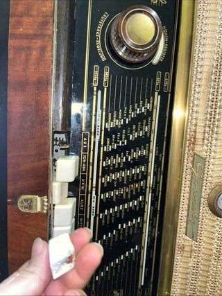 Grundig Type 3012 Radio. Para revisar.