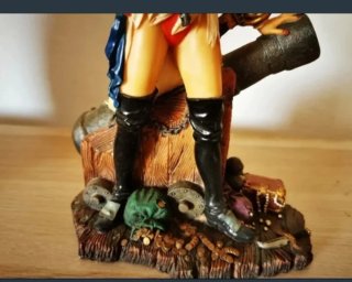 Figura Summit pintada WU 1997