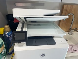 Impresora HP Gris y Blanca