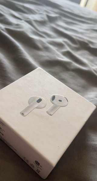 Airpods 4 con Cancelación de Ruido