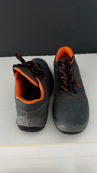 Zapatos de seguridad SKARPA grises y naranjas