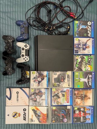 PS4 500GB + 3 Mandos + Juegos
