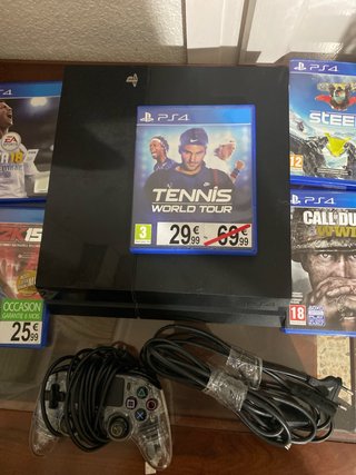 PS4 (PlayStation 4) Negra + 4 Juegos