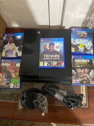 PS4 (PlayStation 4) Negra + 4 Juegos