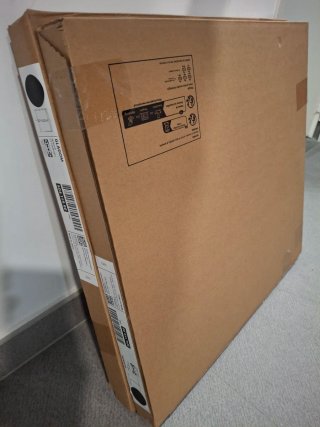 Mesa Gladom de Ikea negra