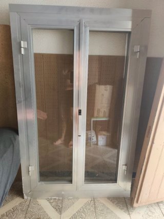 Ventana de aluminio con doble cristal
