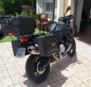 BMW GS 800 Adventure Negra