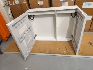 Mueble espejo LED táctil