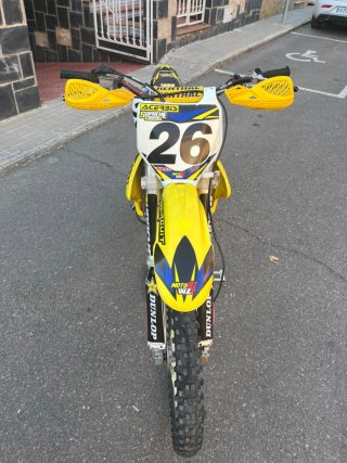 Suzuki RMZ 250 Motocross