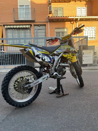 Suzuki RMZ 250 Motocross