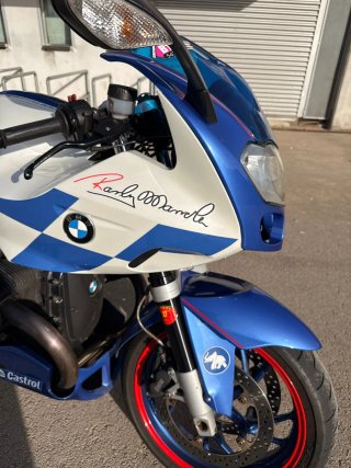 BMW R1200S Azul y Blanca