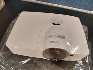 Proyector Optoma EH200ST DLP 1080p 3000 lúmenes