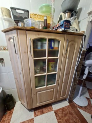 Mueble de cocina madera y cristal