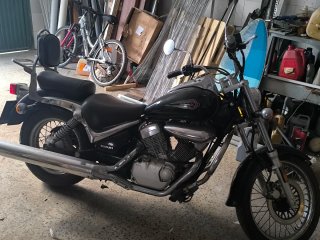 Suzuki Intruder 125 LC Negra
