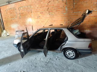 Peugeot 309 1989