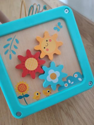 Cubo de actividades Montessori