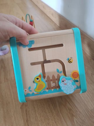 Cubo de actividades Montessori