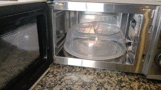 Microondas con accesorios