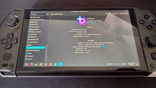 GPD Win 4 8840u 32GB RAM 2TB SSD
