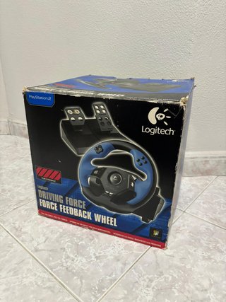 Volante Logitech Driving Force per PlayStation 2