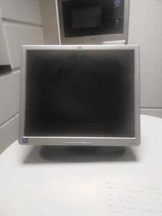 Monitor HP 1740 Plata