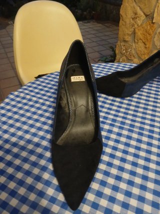 Zapatos Zara Tacon Talla 38 Negros/Azules