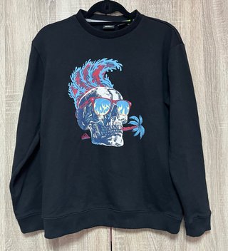 Sudadera Quiksilver Negra Calavera Punk Ola