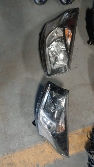 Faros Renault Tráfic 3/Opel Vivaro 2019, 100€ unid