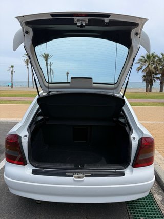 Opel Astra 2004