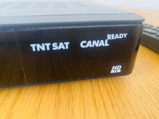 Decodificador Satélite TNT SAT HD + Mando