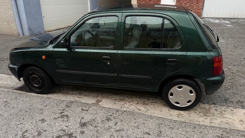 Nissan Micra 1998 - foto 1