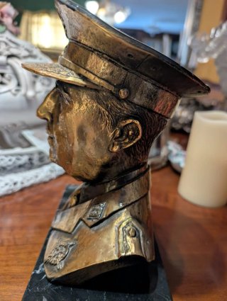 Busto militar bronce