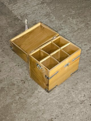 Baúl botellero vintage de madera, como nuevo