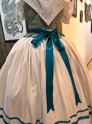 Traje de Huertana con 2 corpiños y camisa
