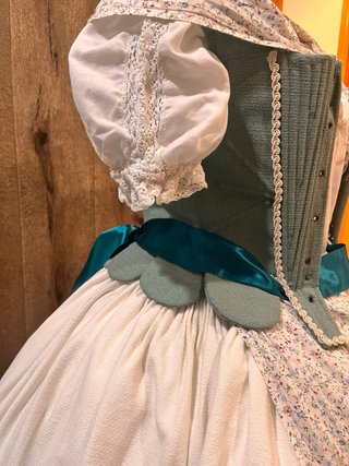 Traje de Huertana con 2 corpiños y camisa