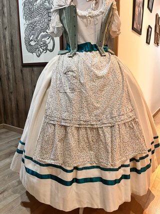Traje de Huertana con 2 corpiños y camisa