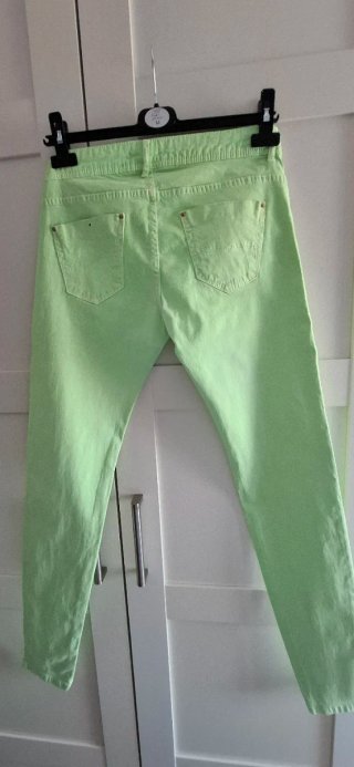 Pantalón Pull&Bear verde