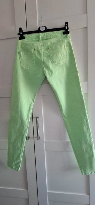 Pantalón Pull&Bear verde